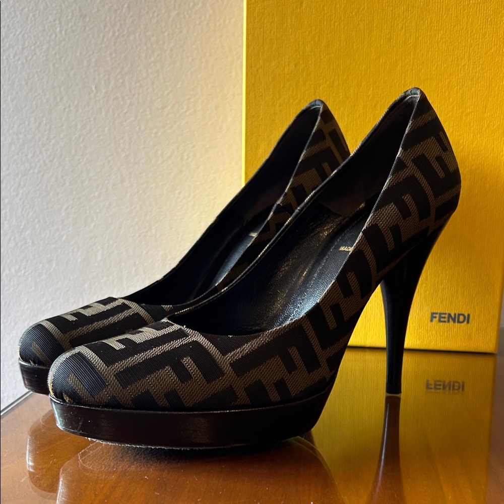 Fendi Jacquard Black and Brown Heels